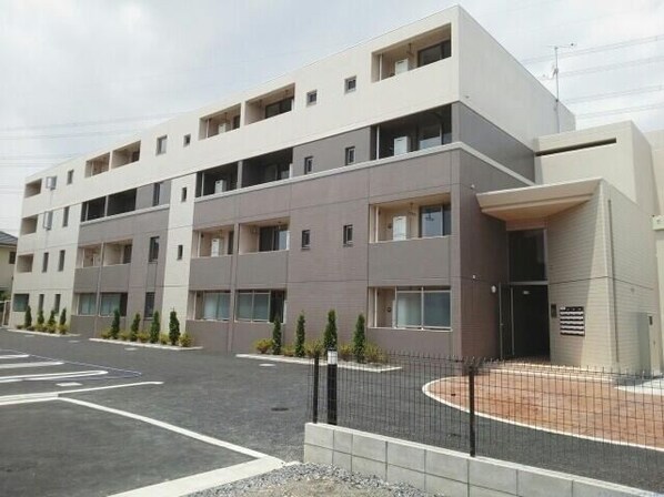 グロリア レジデンスの物件外観写真